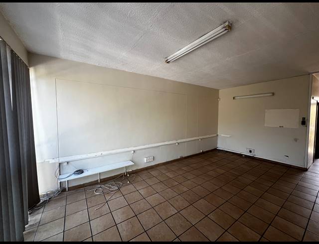 69M² OFFICE FOR SALE IN NELSPRUIT EXT 2